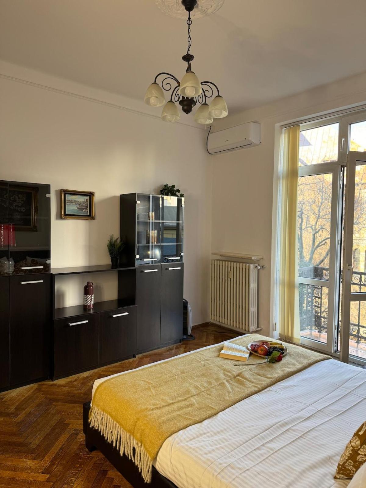 Appartamento Elegant Getaway Cismigiu Park 3